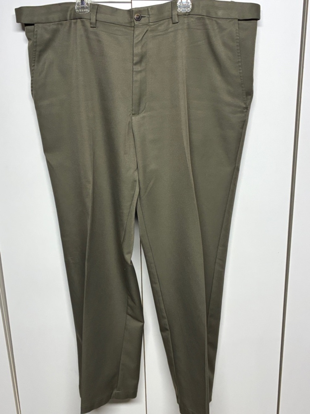 Men's Classic Khaki Pants Size 40